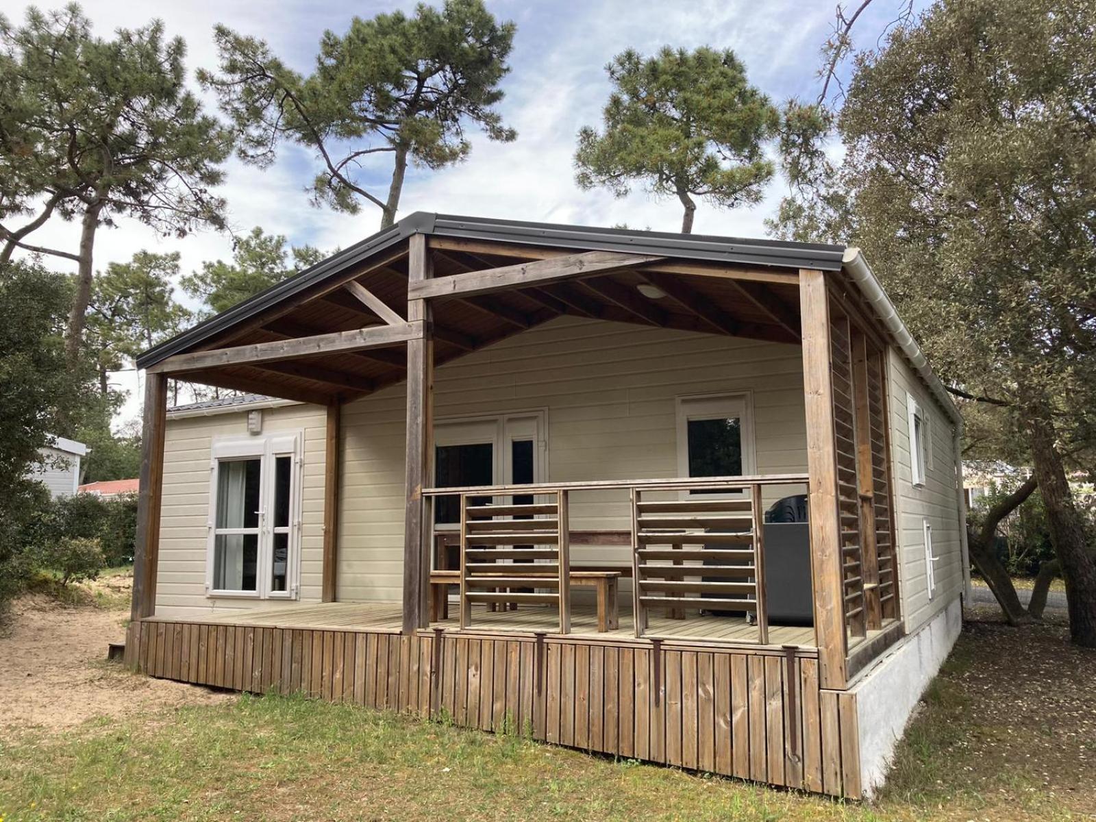 Le Domaine Des Pins Hotel Saint-Hilaire-de-Riez ภายนอก รูปภาพ