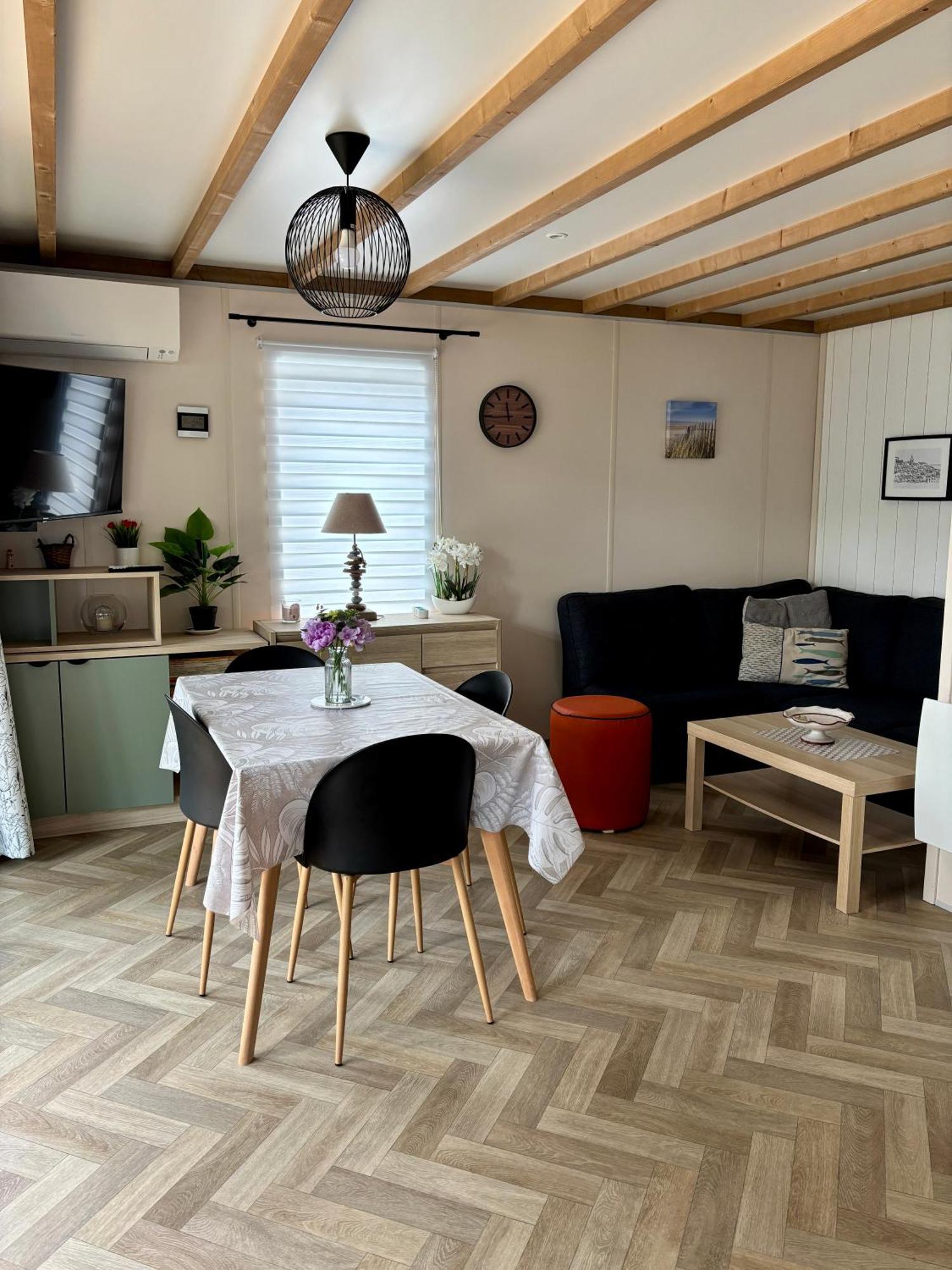 Le Domaine Des Pins Hotel Saint-Hilaire-de-Riez ภายนอก รูปภาพ